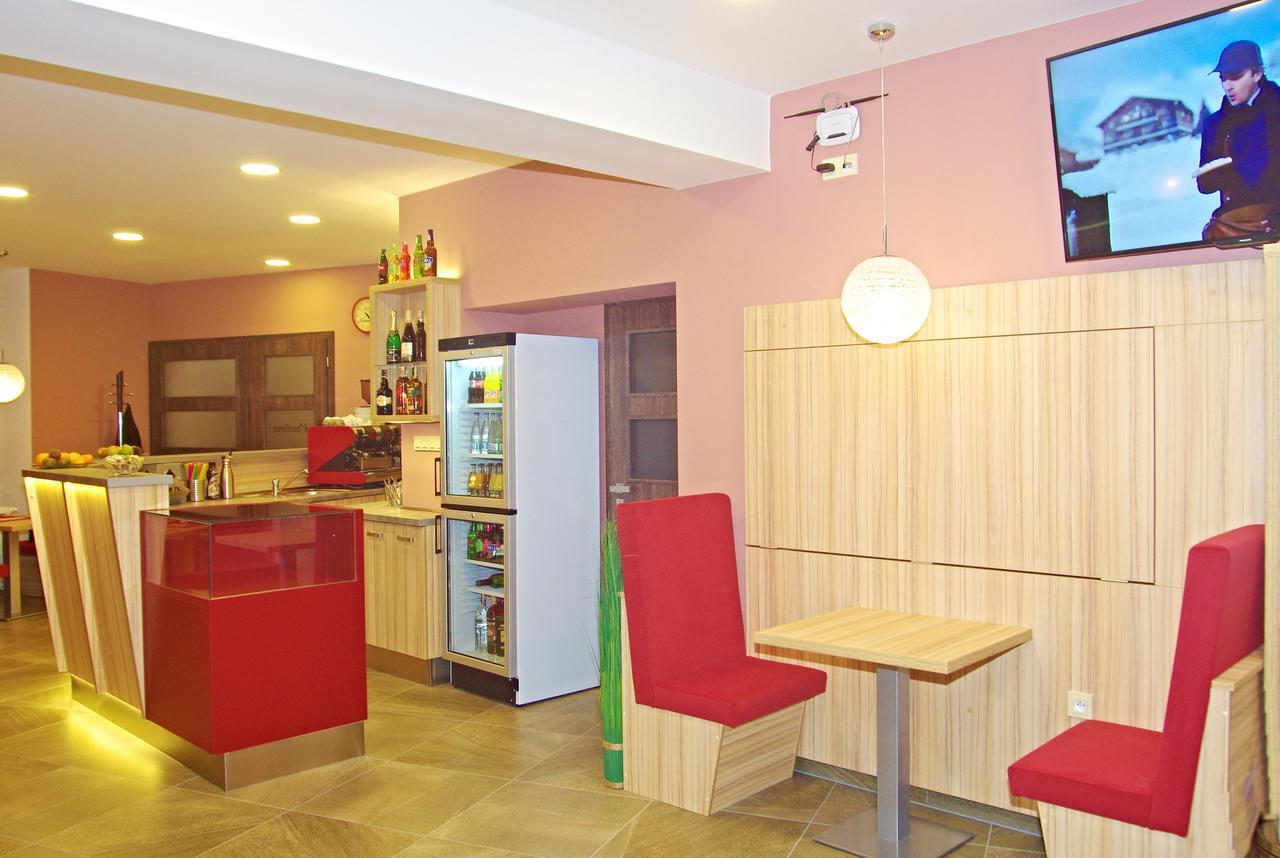 Hotel Pod Radnici Šumperk エクステリア 写真